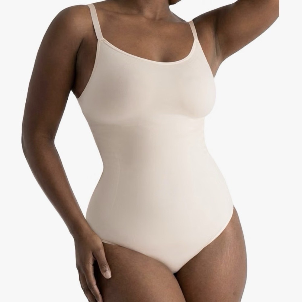 Shapermint Essentials Scoop Neck Bodysuit M Beige Tummy Control Shapewear NWT